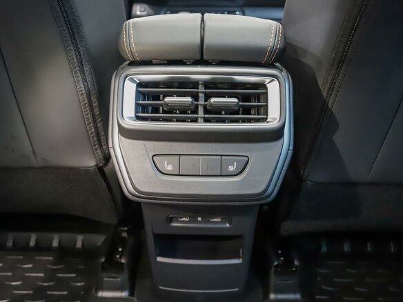 2026 Geely Okavango I Рестайлинг, белый, 4090000 рублей - вид 14