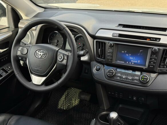 2017 Toyota RAV4 IV (XA40) Рестайлинг, белый - вид 13