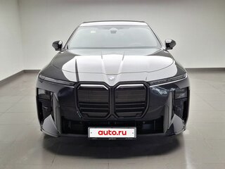 2026 BMW 7 серии 740 xDrive VII (G70) Рестайлинг, чёрный, 28990000 рублей, вид 3