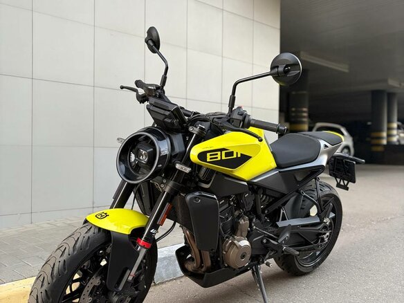 2025 Husqvarna Vitpilen 801, жёлтый, 1080000 рублей - вид 2