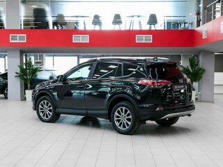 2016 Toyota RAV4 IV (XA40) Рестайлинг, чёрный, 2090000 рублей, вид 4