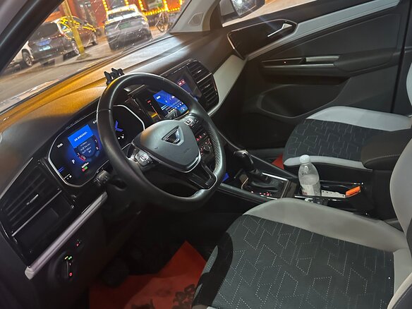 2023 Jetta VS7 I Рестайлинг 1, белый, 1500000 рублей - вид 2