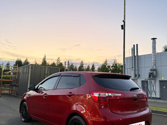 2013 Kia Rio 4-speed III, красный, 850000 рублей - вид 6