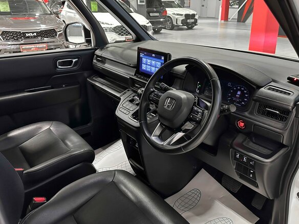 2022 Honda Stepwgn Spada VI, белый, 2897000 рублей - вид 9