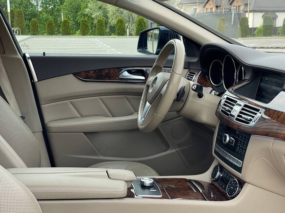 2013 Mercedes-Benz CLS 350 II (C218), синий, 1680000 рублей - вид 10