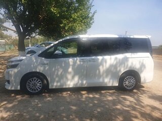 2014 Toyota Voxy III (R80), белый, 1800000 рублей, вид 4