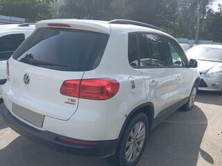 2015 Volkswagen Tiguan I Рестайлинг, белый, 624000 рублей, вид 4