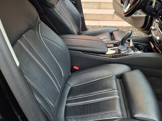 2018 BMW 5 серии 520d VII (G30/G31/G38), чёрный, 3150000 рублей, вид 5