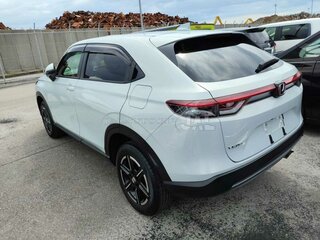 2021 Honda Vezel II, белый, 2280000 рублей, вид 4
