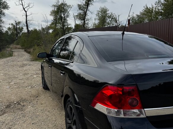 2008 Opel Astra H Рестайлинг, чёрный, 499999 рублей - вид 5