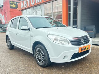 2013 Renault Sandero I, белый, 589000 рублей, вид 1