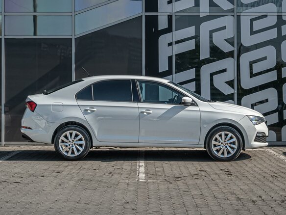 2021 Skoda Rapid II, белый, 1480000 рублей - вид 4
