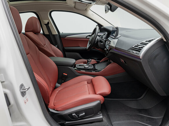 2024 BMW X4 25i II (G02) Рестайлинг, белый - вид 29