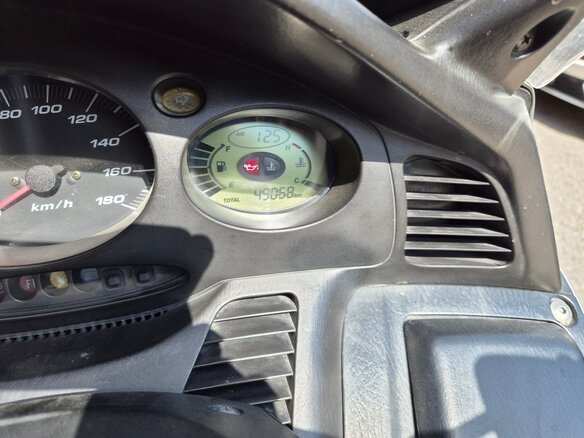 2005 Honda Silver Wing 400, серебристый, 300000 рублей - вид 8
