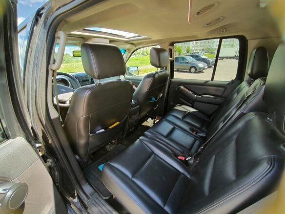 2007 Ford Explorer IV, чёрный - вид 11