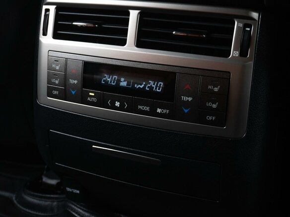 2015 Lexus LX 570 III Рестайлинг, чёрный, 6149000 рублей - вид 23