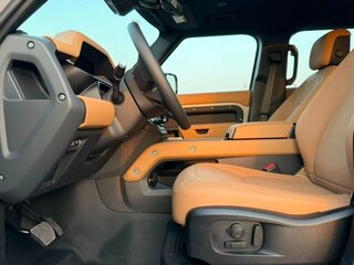 2026 Land Rover Defender 110 II, серый, 10400000 рублей, вид 4