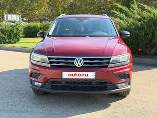 2019 Volkswagen Tiguan II, красный, 2335000 рублей, вид 2