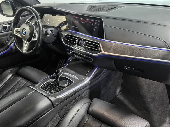 2022 BMW X7 40d I (G07), серый, 9299000 рублей - вид 18