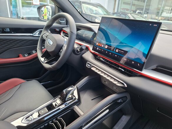 2026 Geely Coolray I Рестайлинг 2, пурпурный, 2889990 рублей - вид 13