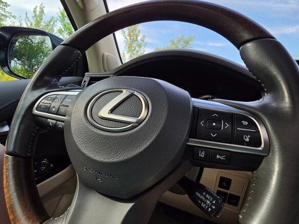 2016 Lexus LX 570 III Рестайлинг 2, белый, 10700000 рублей - вид 23