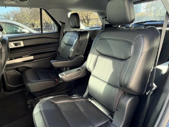2021 Ford Explorer VI, чёрный, 3385000 рублей - вид 14