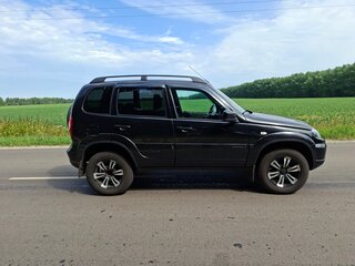 2020 Lada (ВАЗ) Niva, чёрный, 840000 рублей, вид 2