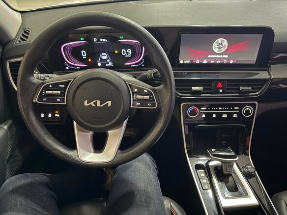 2023 Kia Seltos I Рестайлинг, белый, 1539900 рублей - вид 9