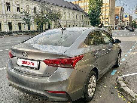 2017 Hyundai Solaris II, серый, 1180000 рублей, вид 5