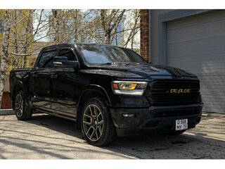 2018 Ram 1500 Quad Cab V, чёрный, 6800000 рублей, вид 2