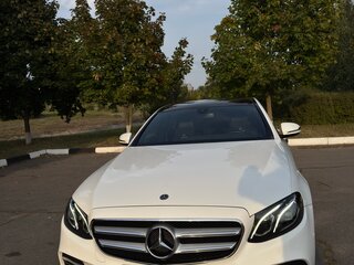 2017 Mercedes-Benz E-Класс 200 V (W213, S213, C238), белый, 4150000 рублей, вид 2