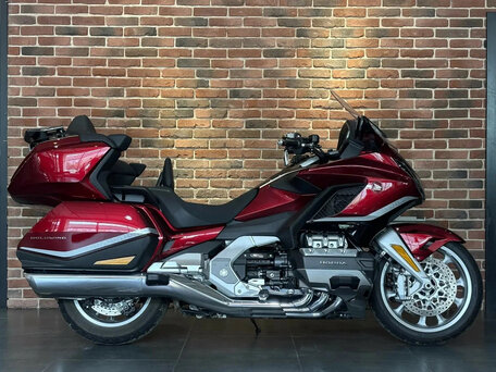 2021 Honda GL 1800 Gold Wing, красный, 3300000 рублей, вид 4