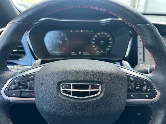 2023 Geely Tugella I Рестайлинг, белый, 2549000 рублей - вид 16