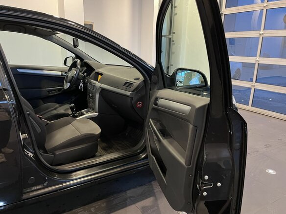 2013 Opel Astra H Рестайлинг, чёрный, 705000 рублей - вид 26