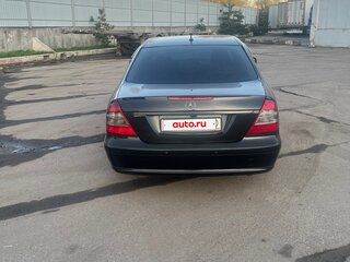 2006 Mercedes-Benz E-Класс 200 III (W211, S211) Рестайлинг, чёрный, 800000 рублей, вид 4