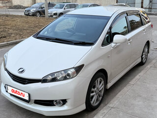 2011 Toyota Wish II, белый, 1100000 рублей, вид 1