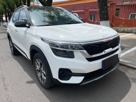 2021 Kia KX3, белый, 1530000 рублей, вид 3