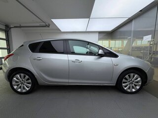 2011 Opel Astra J, серебристый, 470000 рублей, вид 4