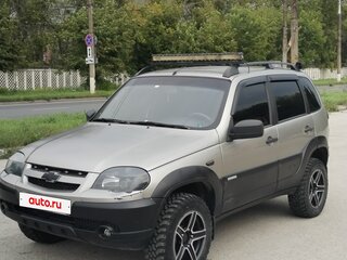 2010 Chevrolet Niva I Рестайлинг, серый, 400000 рублей, вид 2