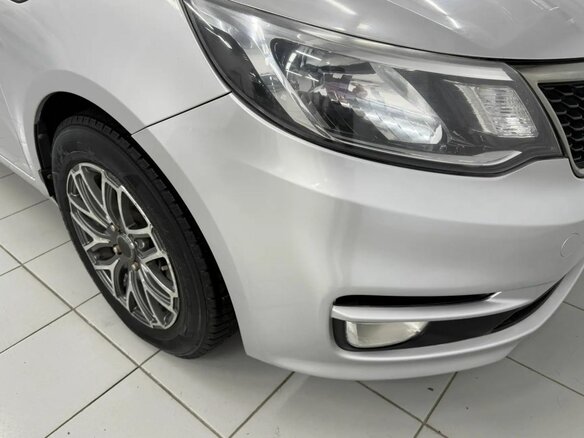 2015 Kia Rio III, серебристый - вид 4