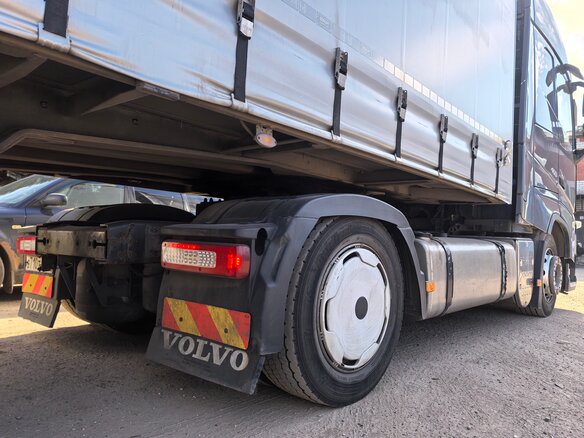 2014 Volvo FH, серый, 5200000 рублей - вид 4
