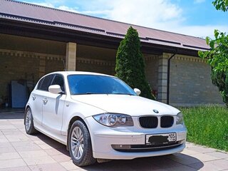 2011 BMW 1 серии 116i I (E81/E82/E87/E88) Рестайлинг, белый, 850000 рублей, вид 2
