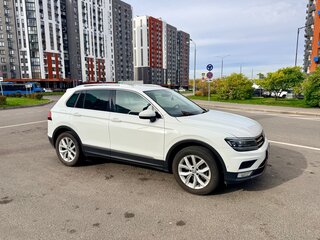 2017 Volkswagen Tiguan II, белый, 2180000 рублей, вид 4