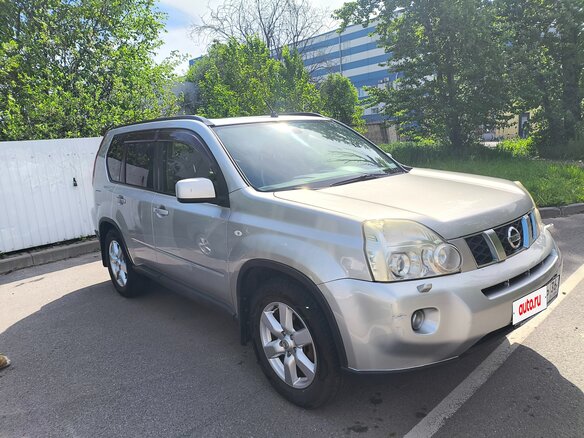2008 Nissan X-Trail II, серебристый, 990000 рублей
