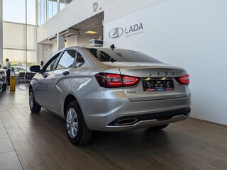 2026 Lada (ВАЗ) Vesta I Рестайлинг (NG), серебристый, 1631900 рублей, вид 3