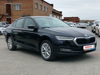 2021 Skoda Octavia IV (A8), чёрный, 2250000 рублей, вид 2
