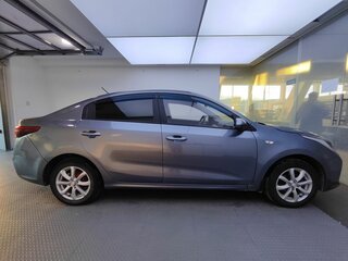 2018 Kia Rio IV, серый, 1030000 рублей, вид 4