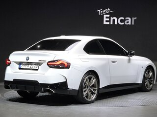 2024 BMW 2 серии M240i xDrive G42 Рестайлинг, белый, 7744600 рублей, вид 2