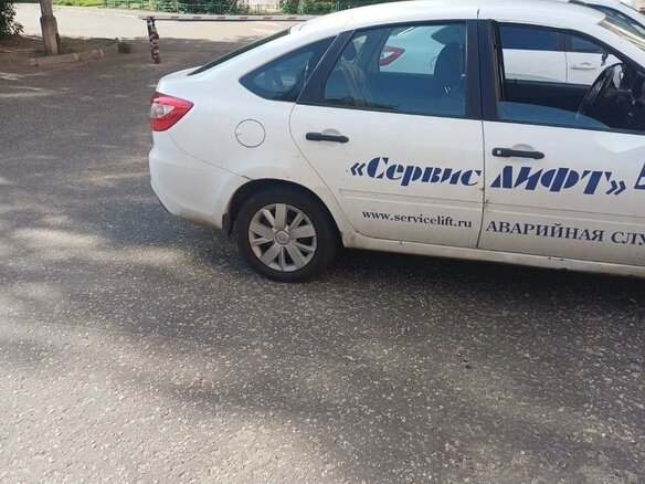 2021 Lada (ВАЗ) Granta I Рестайлинг, белый, 450000 рублей - вид 6