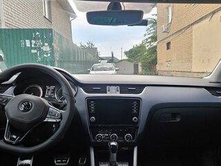 2018 Skoda Octavia III (A7) Рестайлинг, серебристый, 1500000 рублей, вид 5